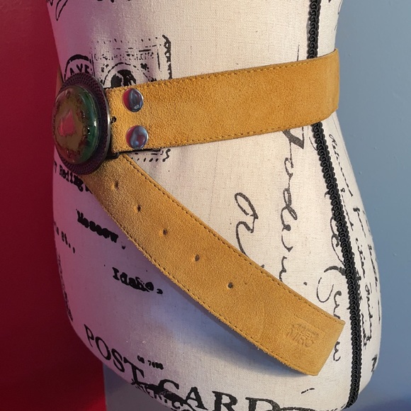 Vintage Julieta Miro brown suede belt - Picture 2 of 16